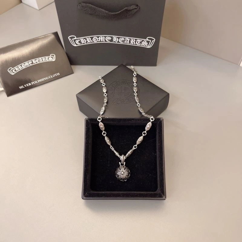Compact Chrome Hearts Necklaces 242649