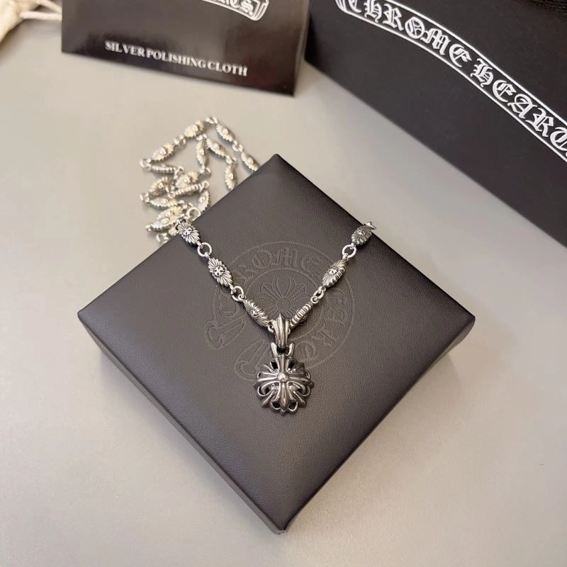 Compact Chrome Hearts Necklaces 242649