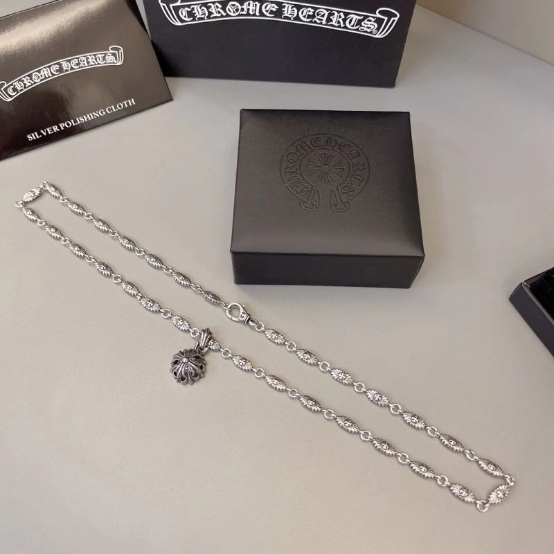 Compact Chrome Hearts Necklaces 242649