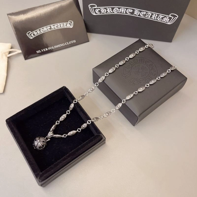 Compact Chrome Hearts Necklaces 242649