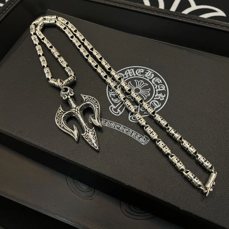 Breathable Chrome Hearts Necklaces 242634