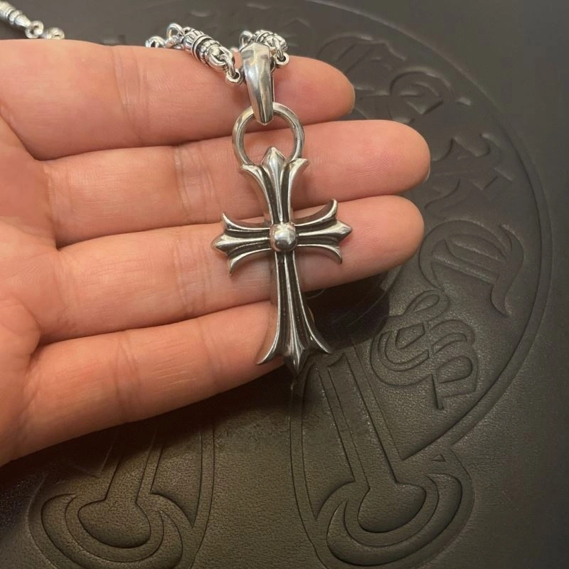 Cozy Chrome Hearts Necklaces 242507
