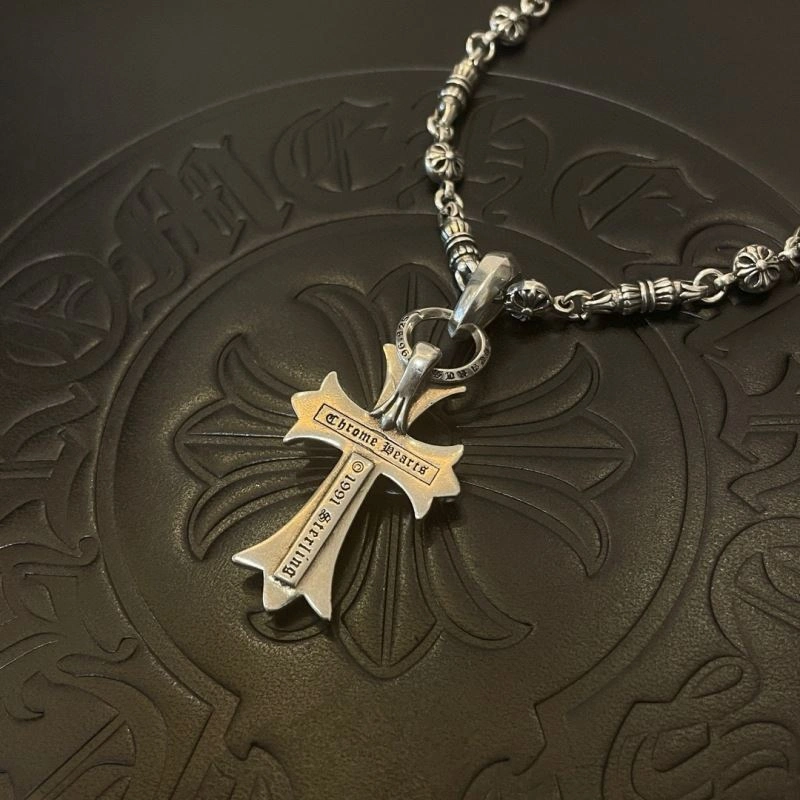 Cozy Chrome Hearts Necklaces 242507