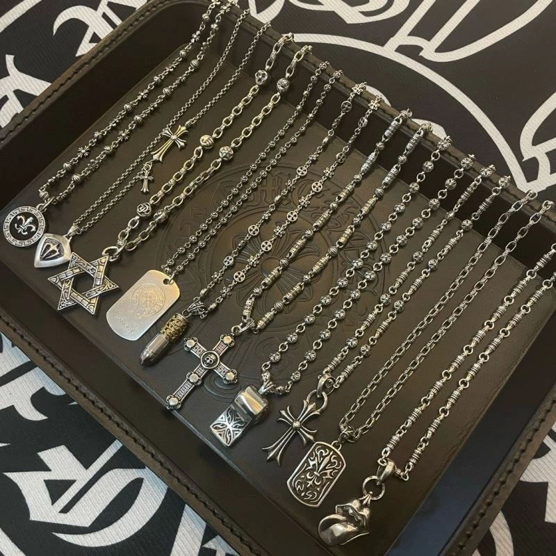 Cozy Chrome Hearts Necklaces 242507