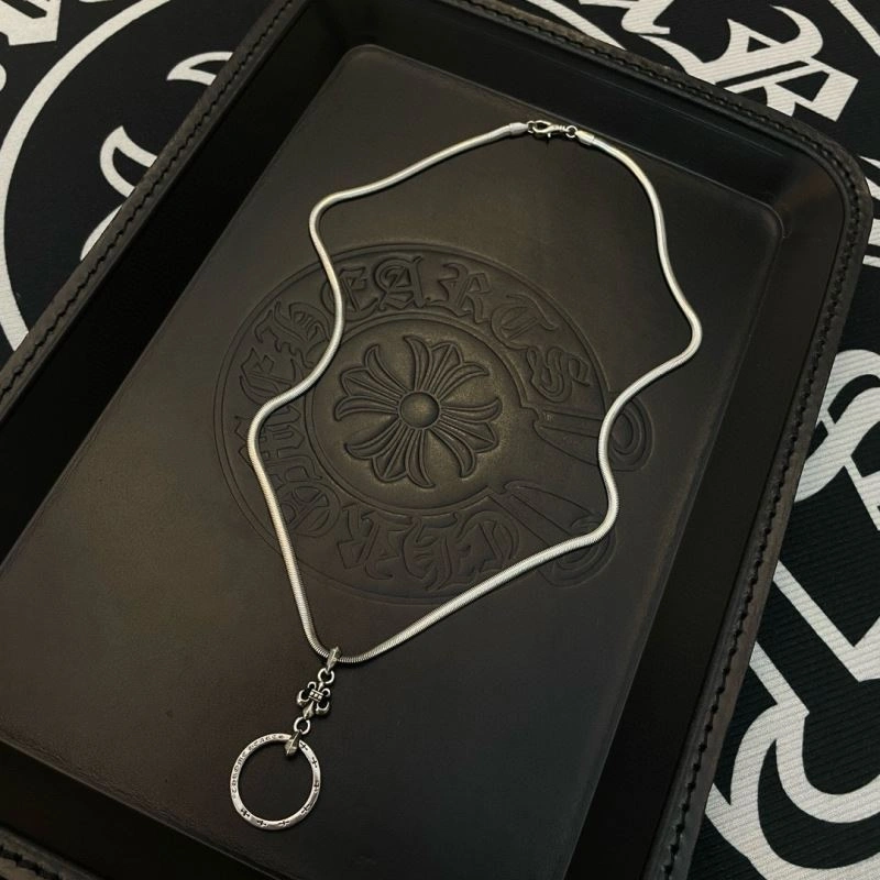 Fashionable Chrome Hearts Necklaces 242477