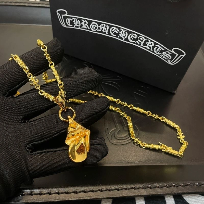 Thermal Chrome Hearts Necklaces 242476
