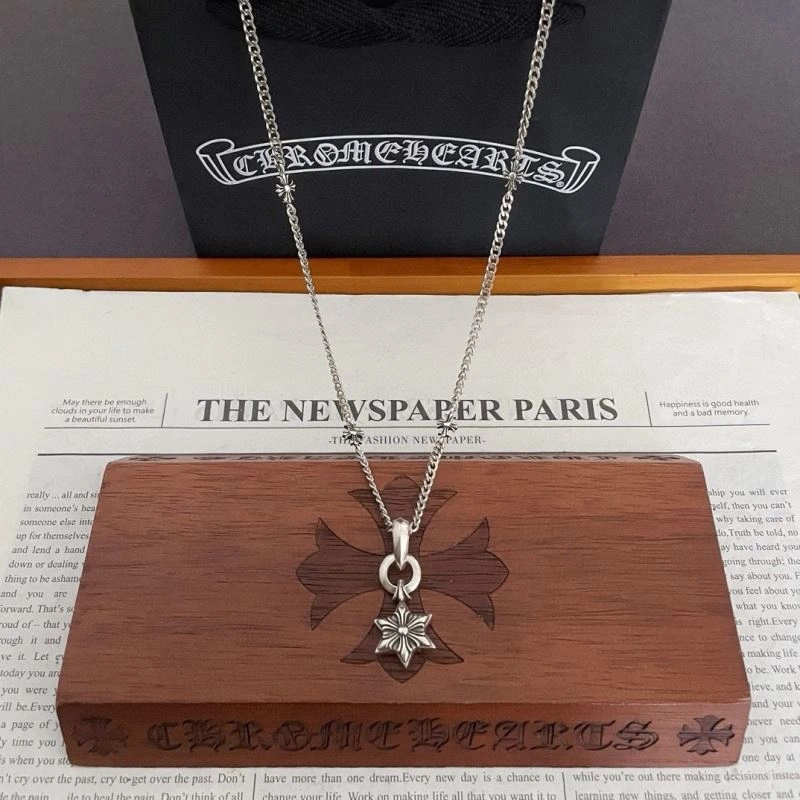 Bright Chrome Hearts Necklaces 242386