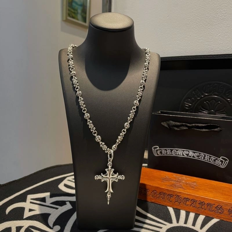 Fashionable Chrome Hearts Necklaces 242361