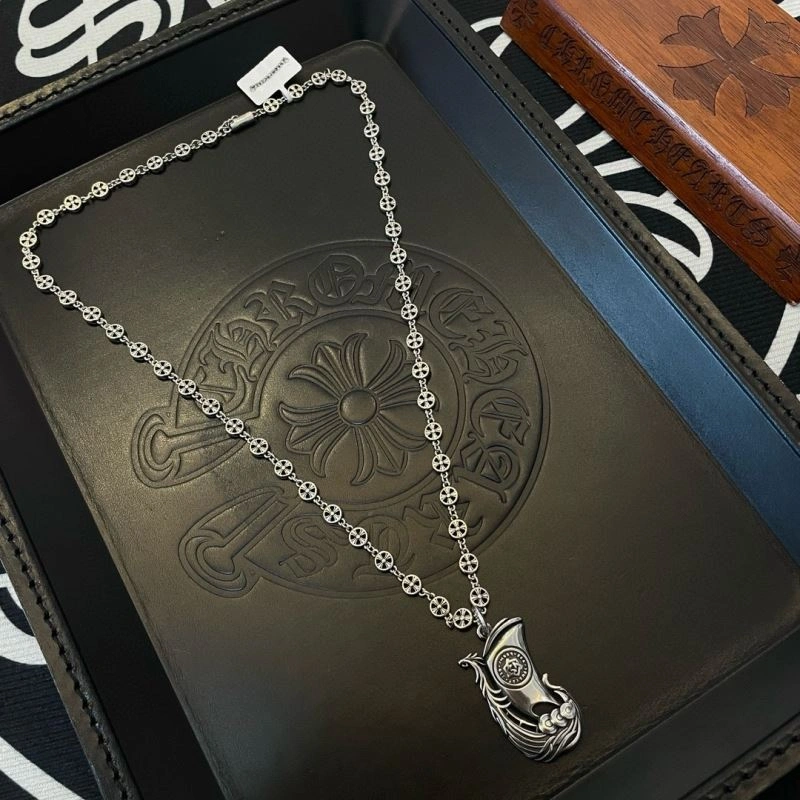 Sleek Chrome Hearts Necklaces 242329