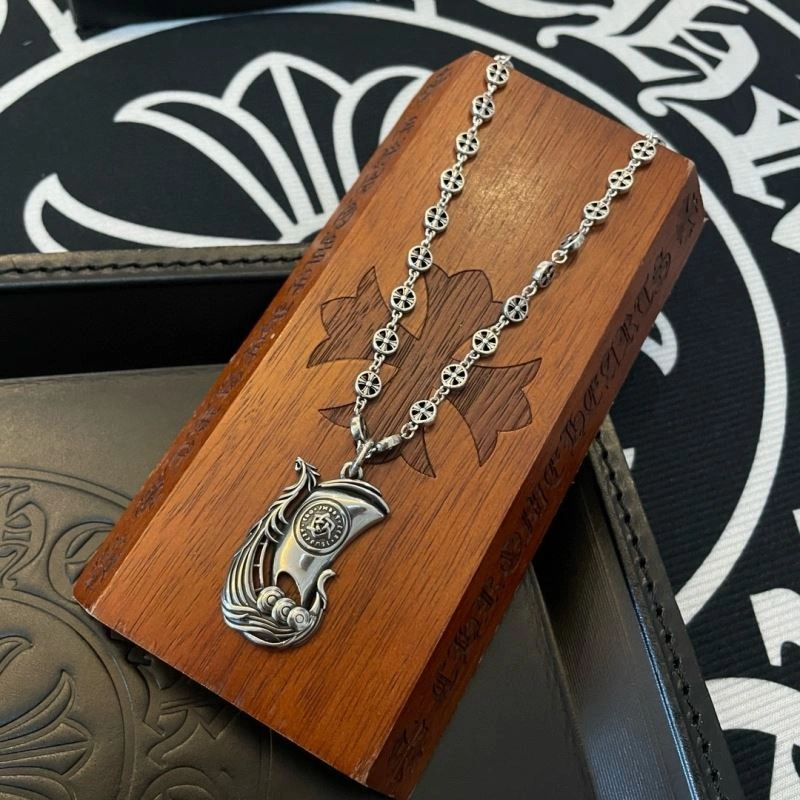Sleek Chrome Hearts Necklaces 242329