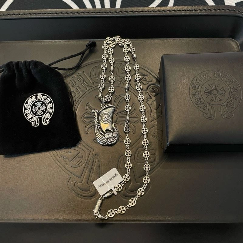 Sleek Chrome Hearts Necklaces 242329