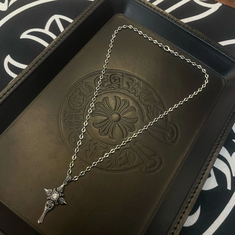 Vibrant Chrome Hearts Necklaces 241904