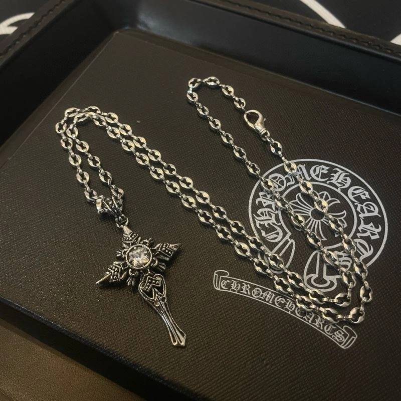 Vibrant Chrome Hearts Necklaces 241904