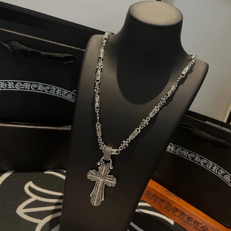 Sleek Chrome Hearts Necklaces 241828