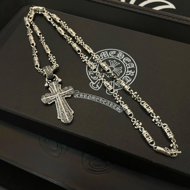 Sleek Chrome Hearts Necklaces 241828