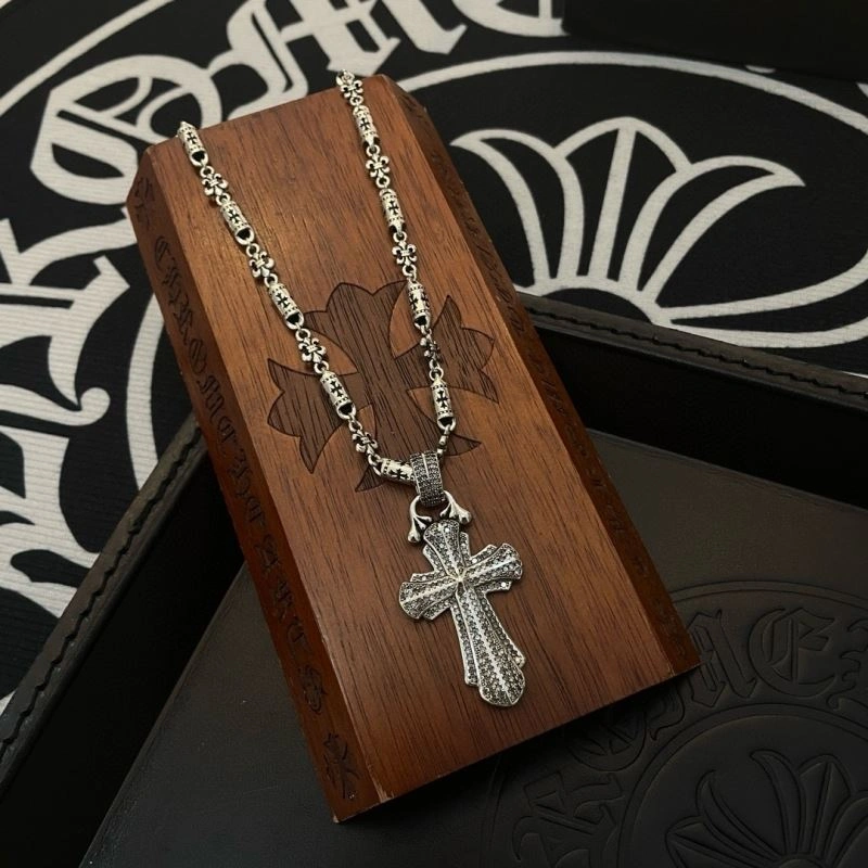 Sleek Chrome Hearts Necklaces 241828