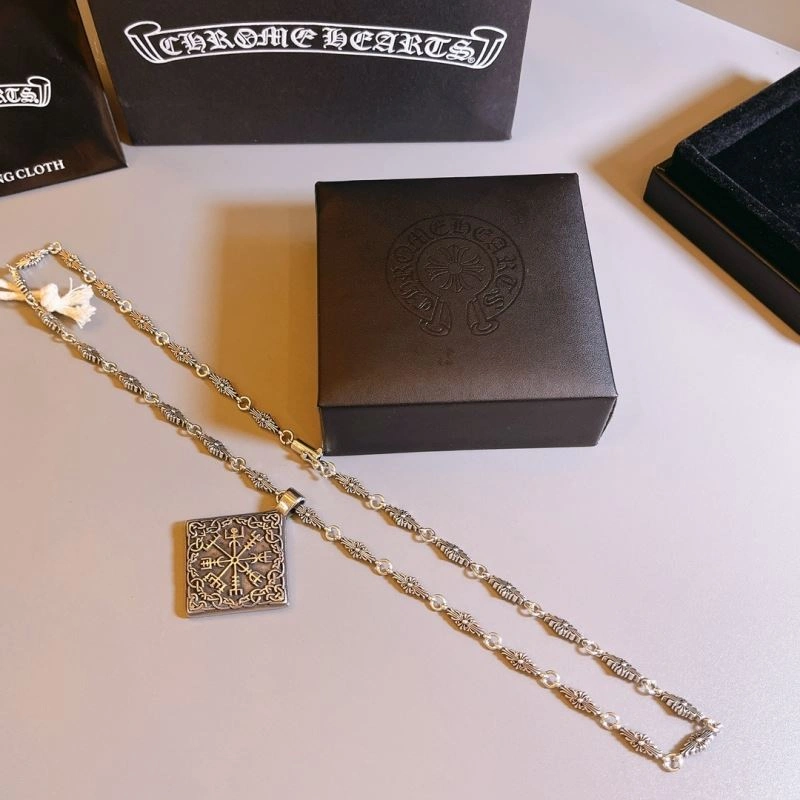 Compact Chrome Hearts Necklaces 241820