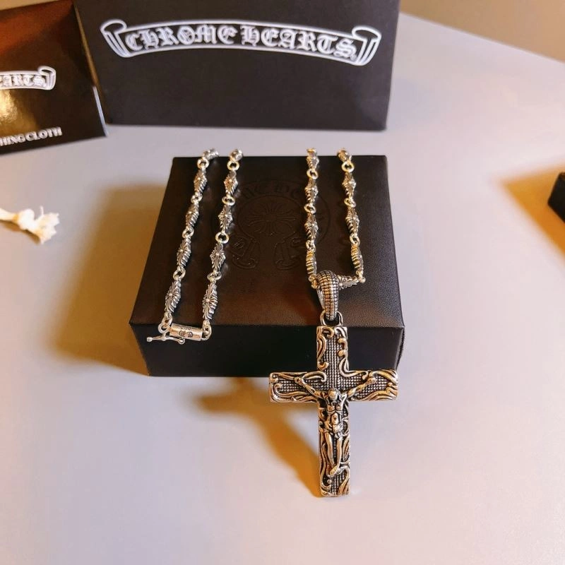 Fashionable Chrome Hearts Necklaces 241807