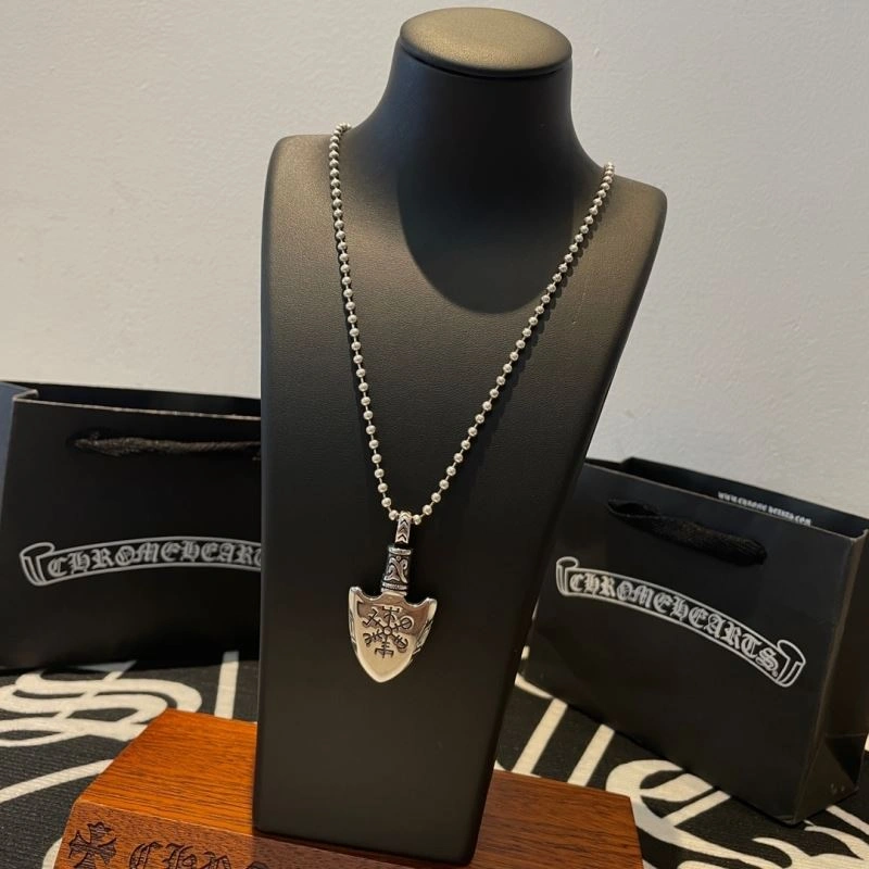 Vibrant Chrome Hearts Necklaces 241814