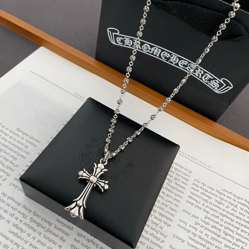 Sophisticated Chrome Hearts Necklaces 241645