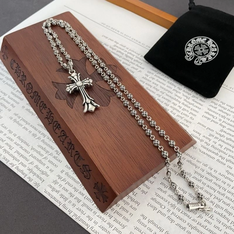 Sophisticated Chrome Hearts Necklaces 241645