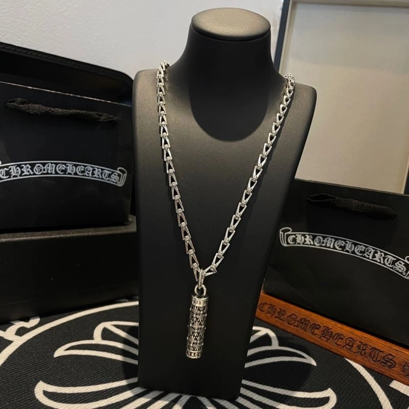 Seasonal Chrome Hearts Necklaces 241618