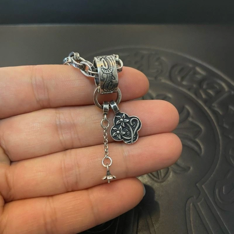 Sleek Chrome Hearts Necklaces 241291