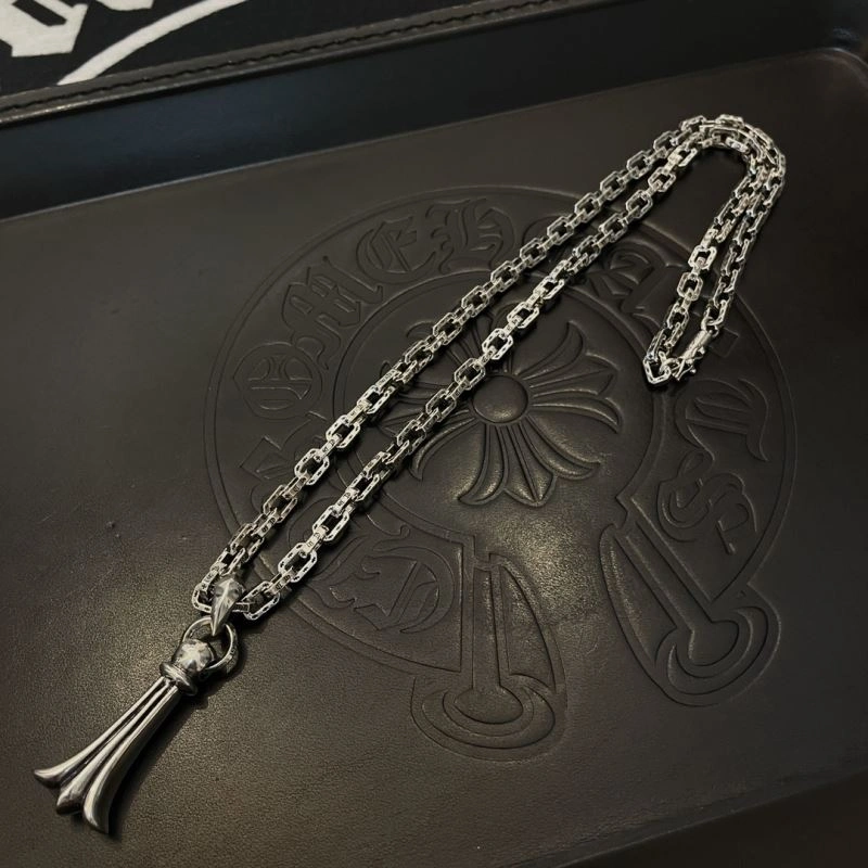 Sleek Chrome Hearts Necklaces 241191