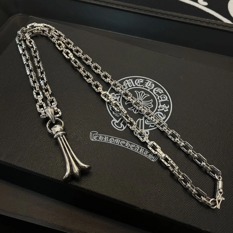 Sleek Chrome Hearts Necklaces 241191
