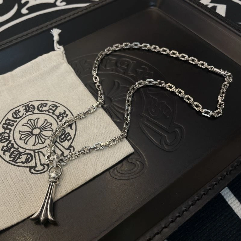Sleek Chrome Hearts Necklaces 241191