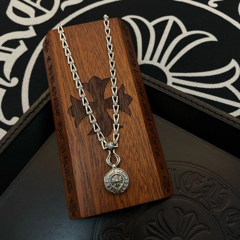 Snug Chrome Hearts Necklaces 241142