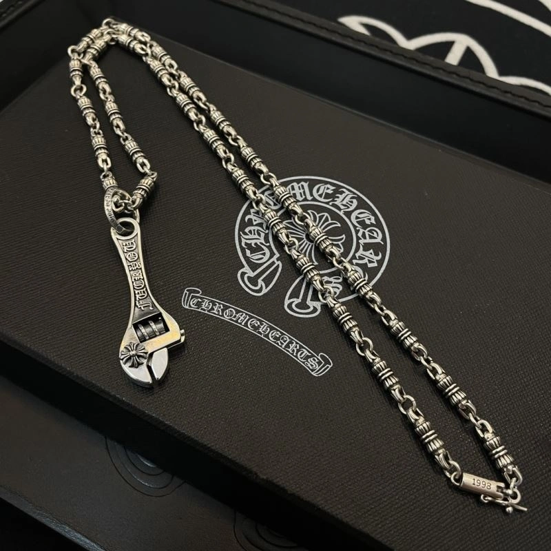 Compact Chrome Hearts Necklaces 241112