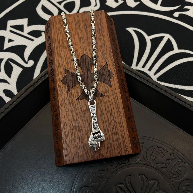 Compact Chrome Hearts Necklaces 241112