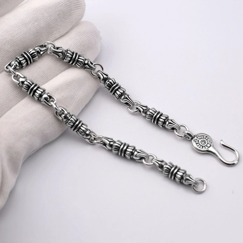 Sleek Chrome Hearts Necklaces 241085