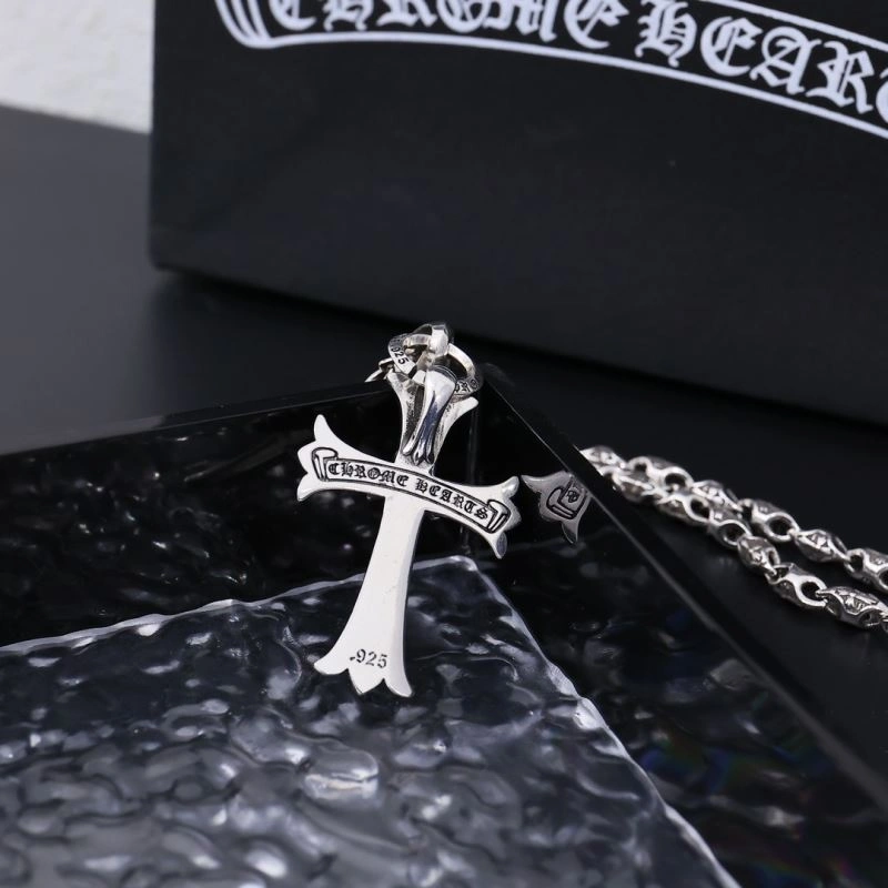 Snug Chrome Hearts Necklaces 241036