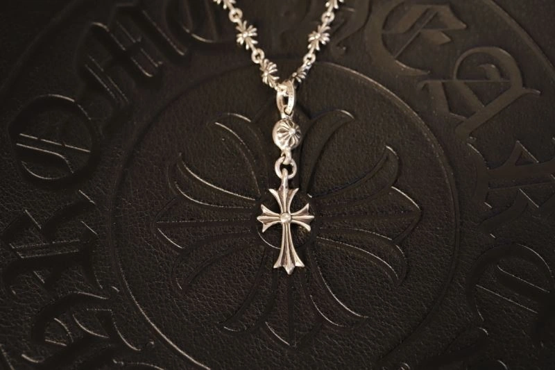 Reliable Chrome Hearts Necklaces 241030