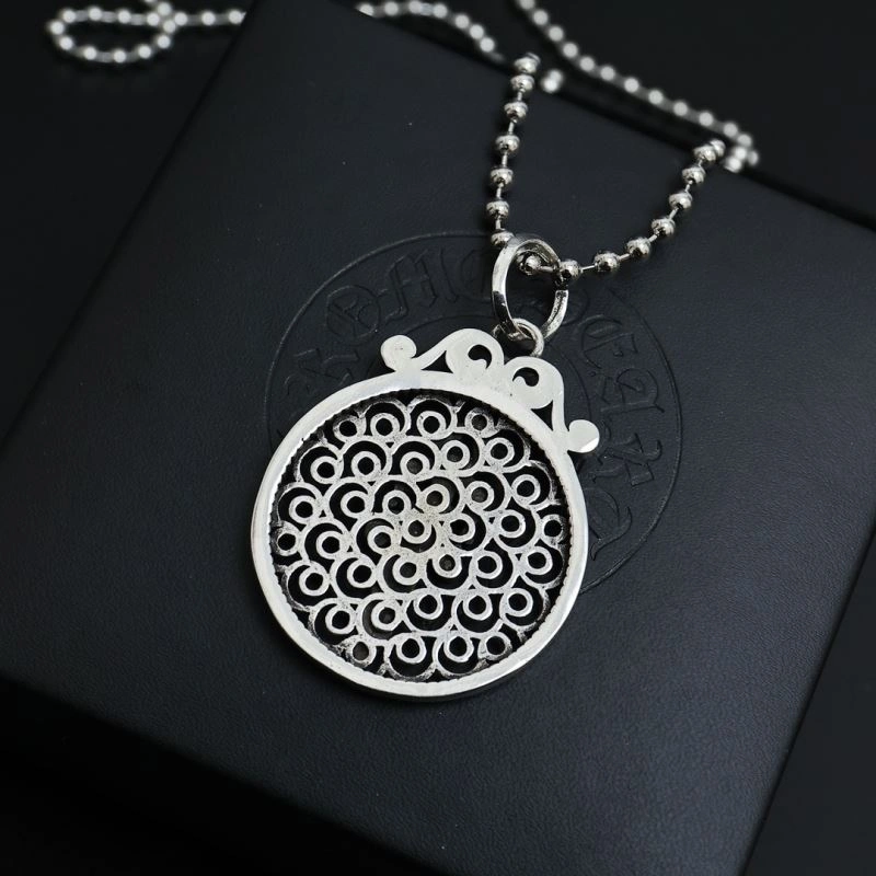Lightweight Chrome Hearts Necklaces 241021