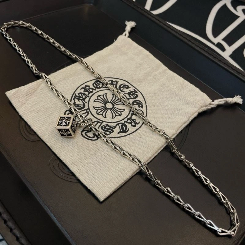 Stretchable Chrome Hearts Necklaces 240976
