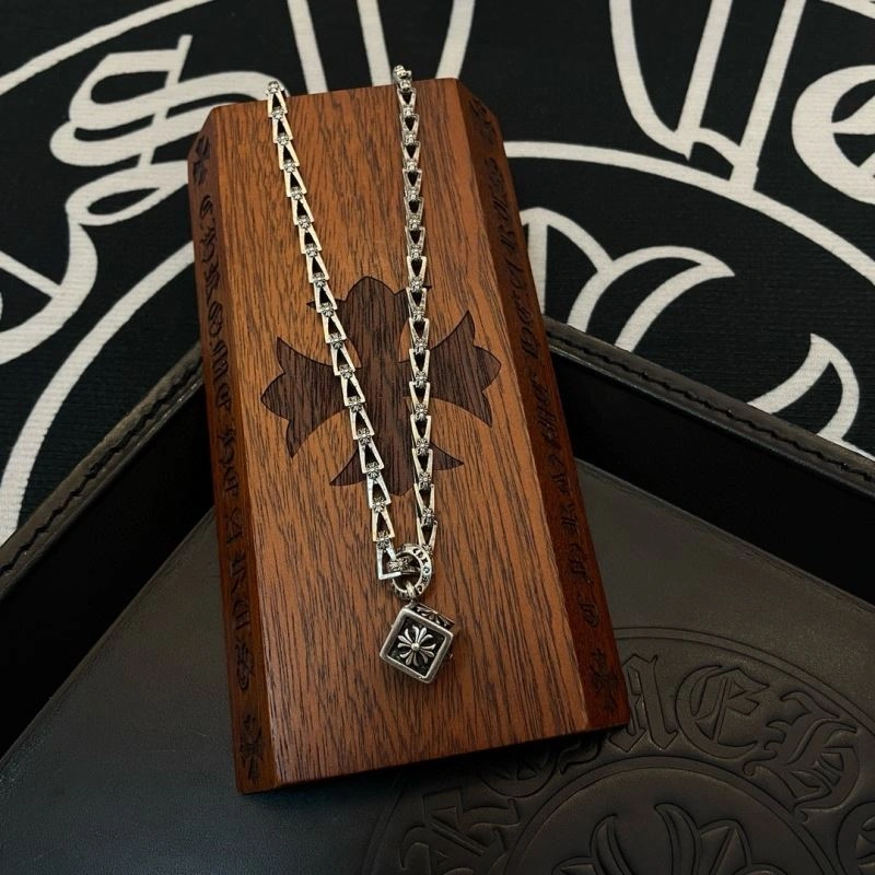 Stretchable Chrome Hearts Necklaces 240976