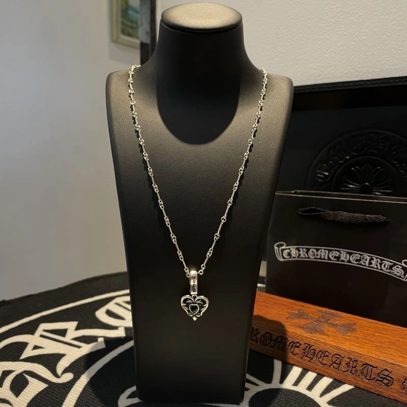 Sleek Chrome Hearts Necklaces 240971