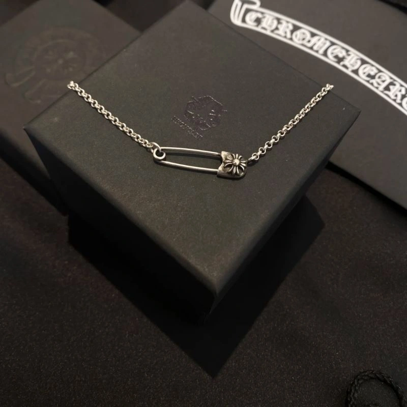 Modern Chrome Hearts Necklaces 240960