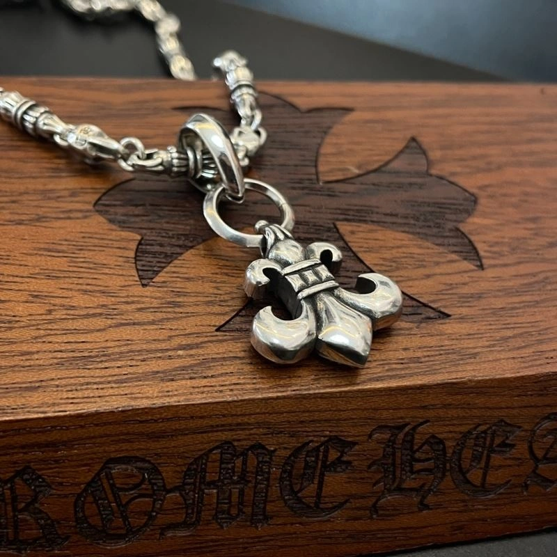 WaterResistant Chrome Hearts Necklaces 240967