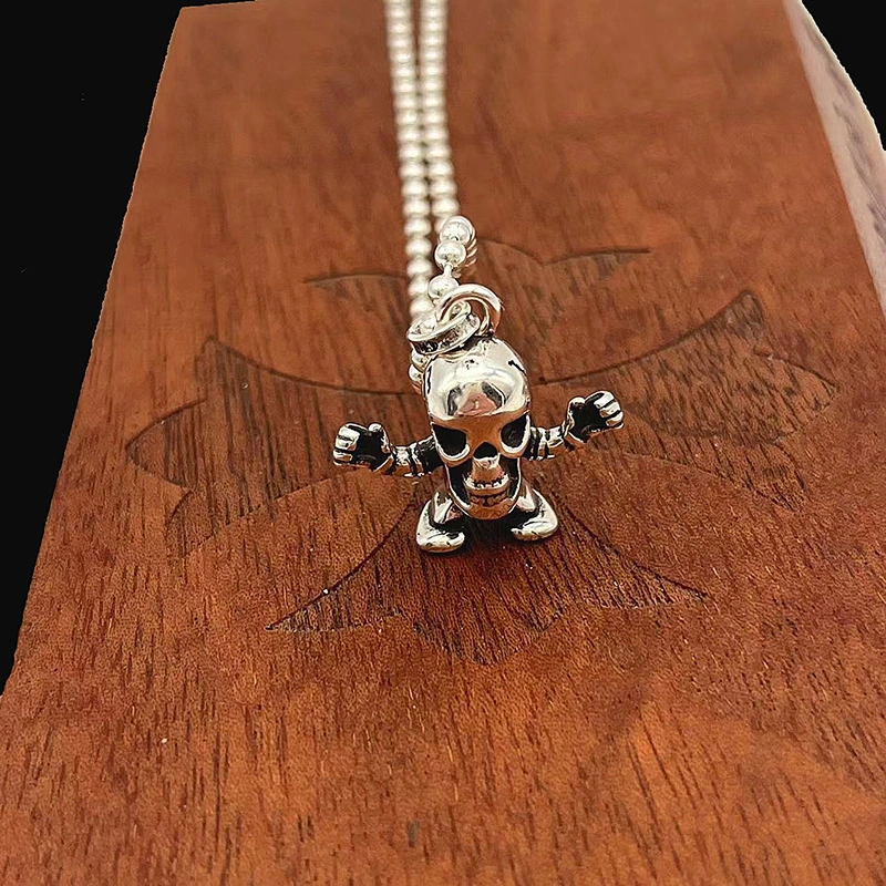 Thermal Chrome Hearts Necklaces 240954