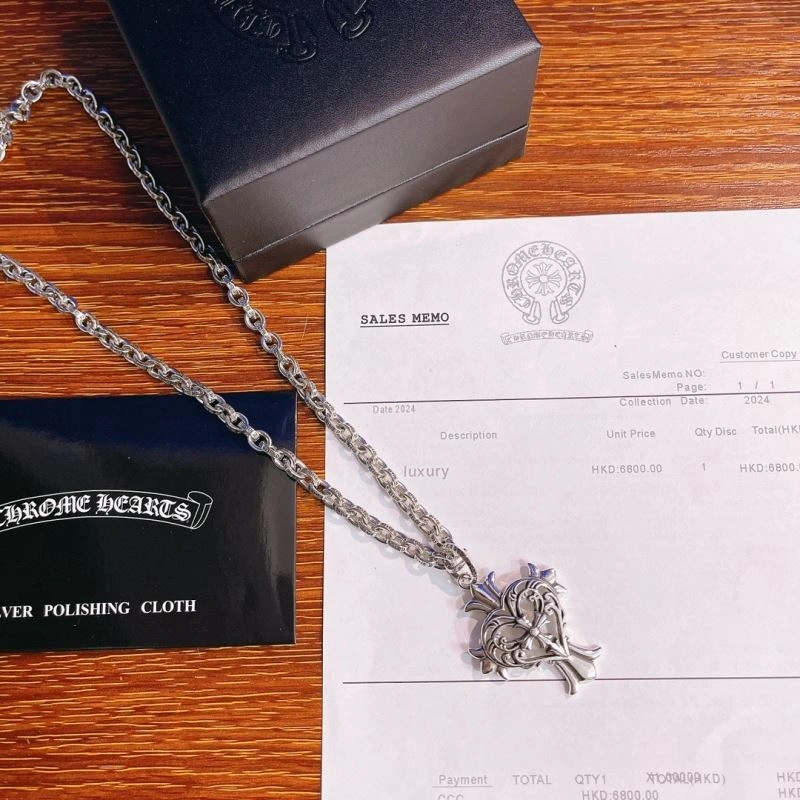 Thermal Chrome Hearts Necklaces 240566