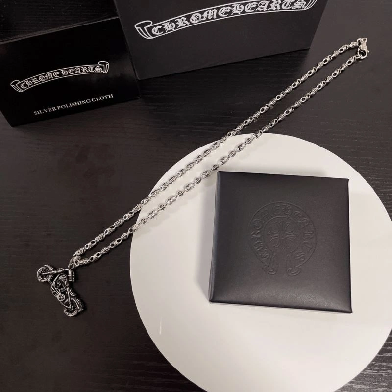 Effortless Chrome Hearts Necklaces 240561