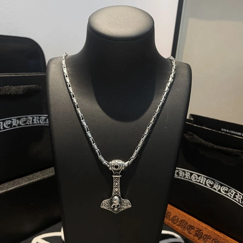 Vibrant Chrome Hearts Necklaces 240550