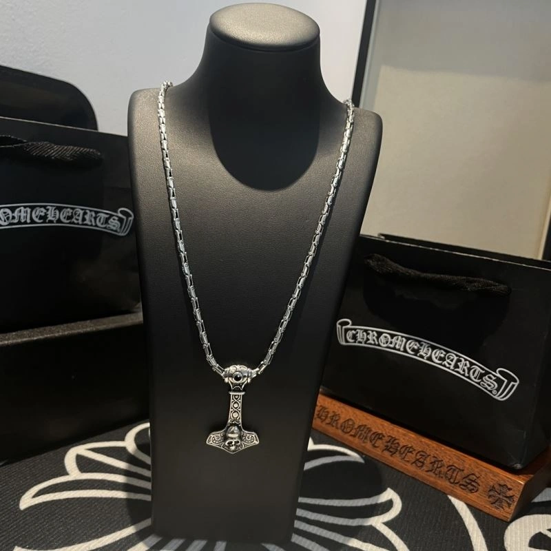 Vibrant Chrome Hearts Necklaces 240550