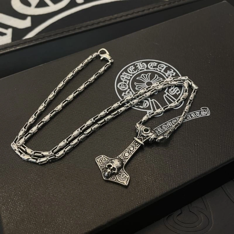 Vibrant Chrome Hearts Necklaces 240550