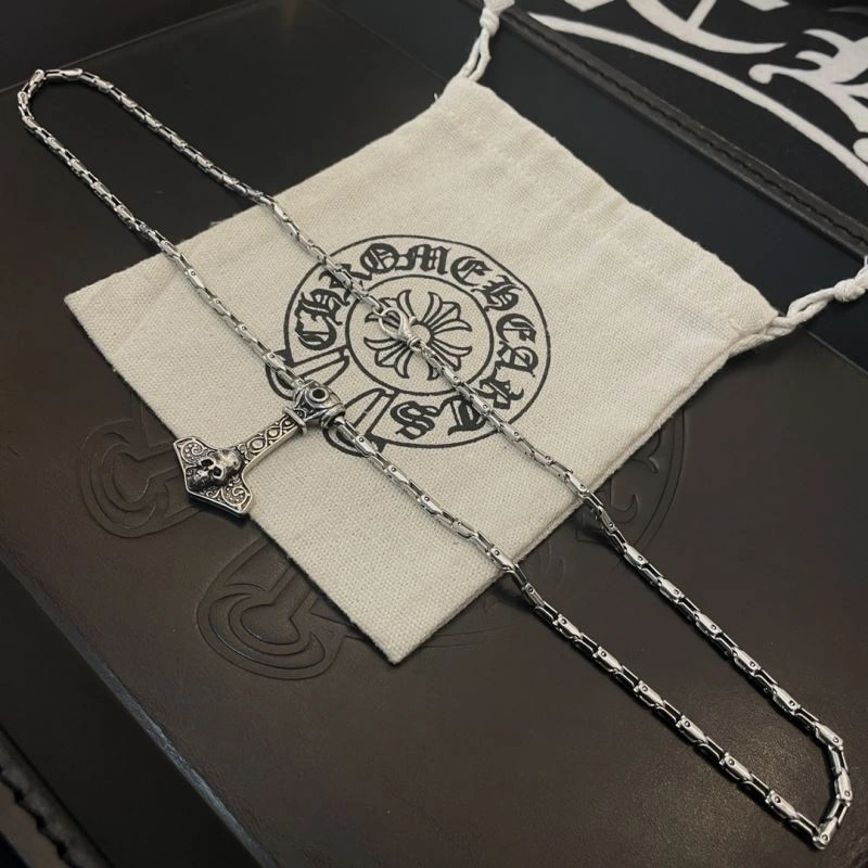 Vibrant Chrome Hearts Necklaces 240550