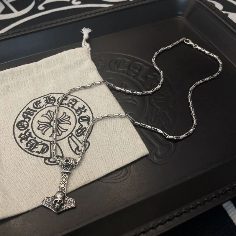 Vibrant Chrome Hearts Necklaces 240550